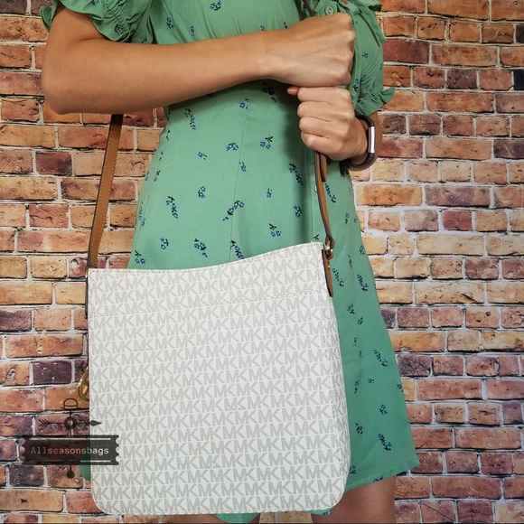 🔽 Michael Kors Jet set travel large messenger - Picture 2 of 8